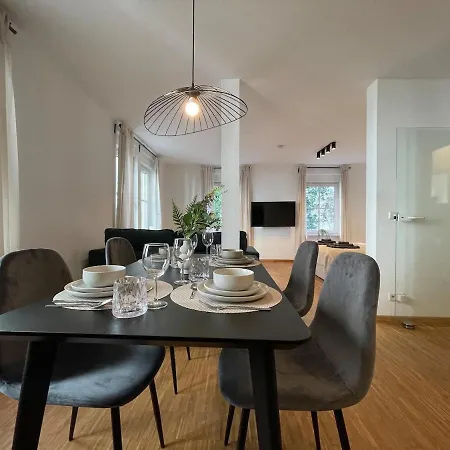 Zentrales Innenstadt Mit Besonderem Flair * شتوتغارت