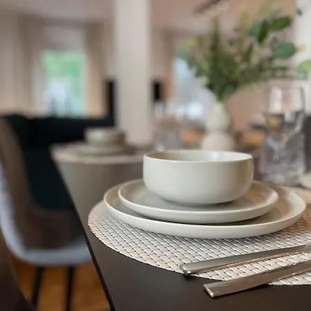 Zentrales Innenstadt Mit Besonderem Flair Апартаменты *